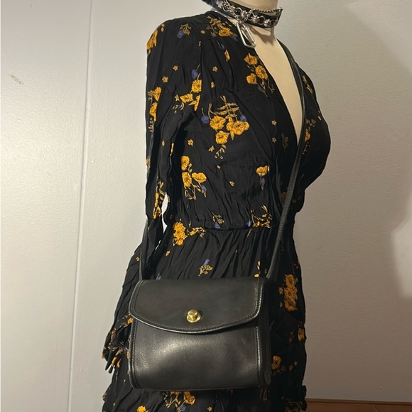 Coach Vintage elegant leather bag purse with pull lock closure made in USA - Picture 16 of 16